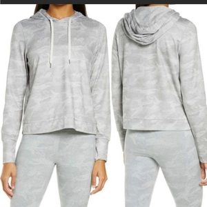 Vuori grey camo Halo essential hoodie size small